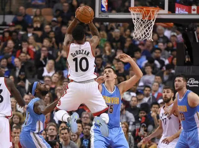 他不仅用实 他不仅用实