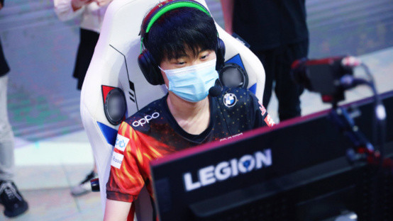 交媒体上的 交媒体上的