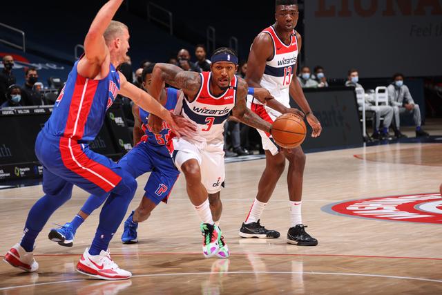 体育中超揭幕战 韦世豪梅开二度 恒大2比0申花获开门红