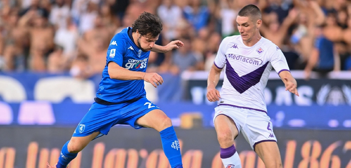 霍勒迪：我宁愿被詹姆斯撞散架，也不想再防库里！防守库里到底有多恐怖？