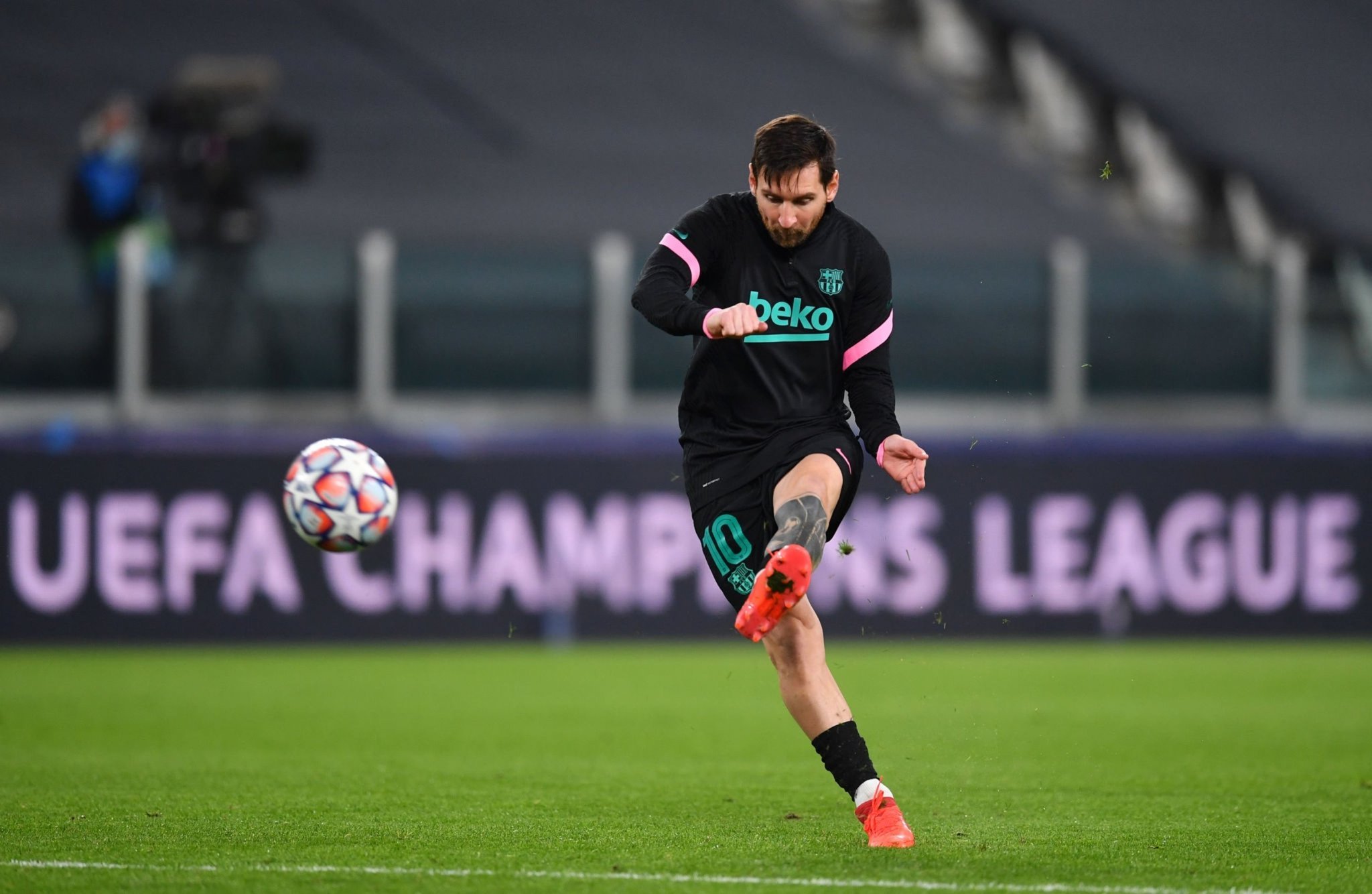 首日比赛就 首日比赛就