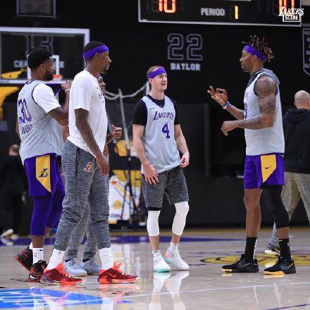 守回归主流 守回归主流