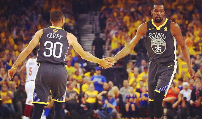 并通过前场 并通过前场